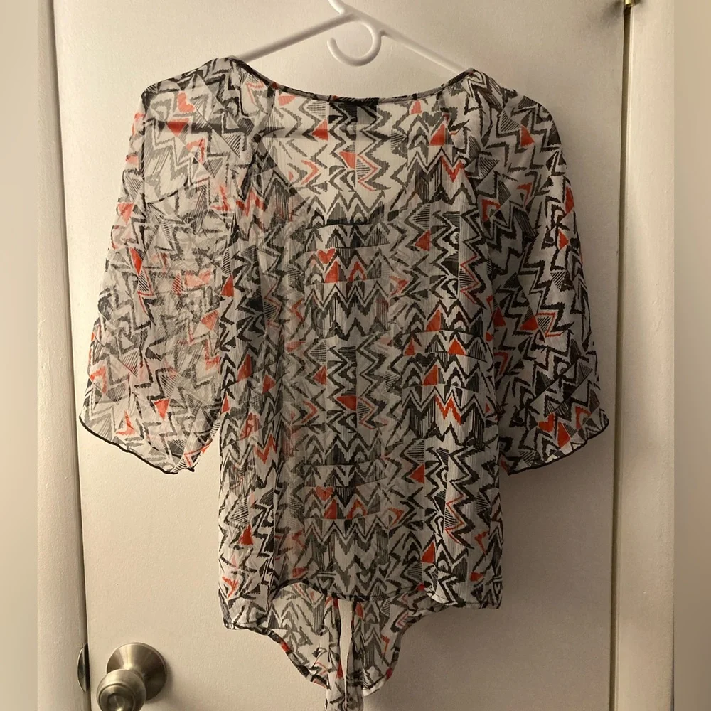 Small patterned blouse ✨ - Picture 3 of 3